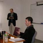 Pr. Ken Rathbun e Pr. Alan Farlow traduzindo